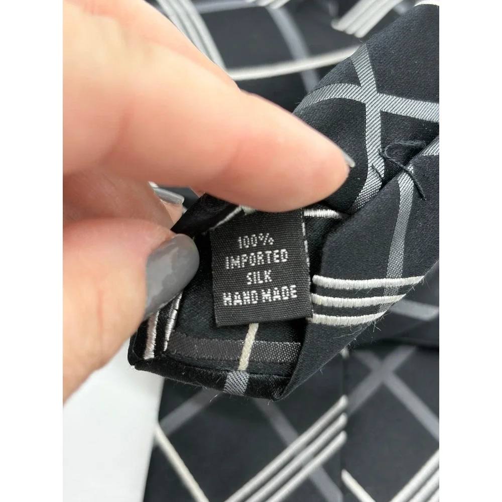 Kenneth Cole, New York, Black/White Diagonal Checkered Grid Pattern Necktie Silk